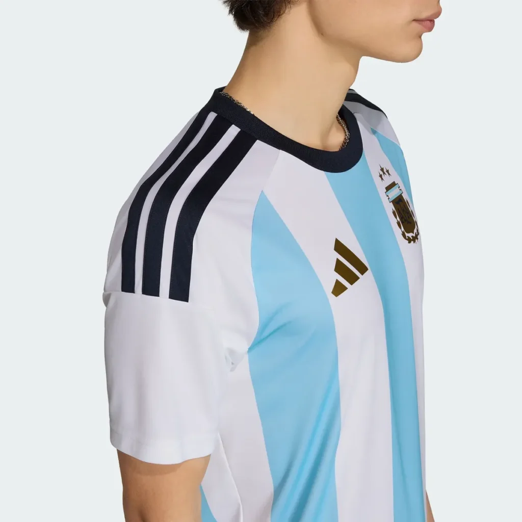 modelo hombre camiseta argentina lado